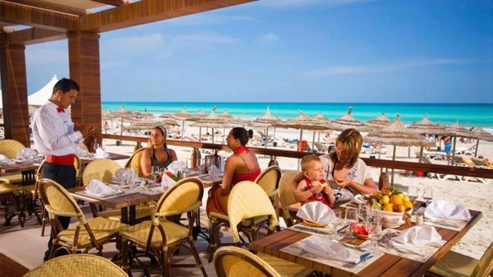 Djerba Plaza Thalasso & Spa Triffa Exterior photo