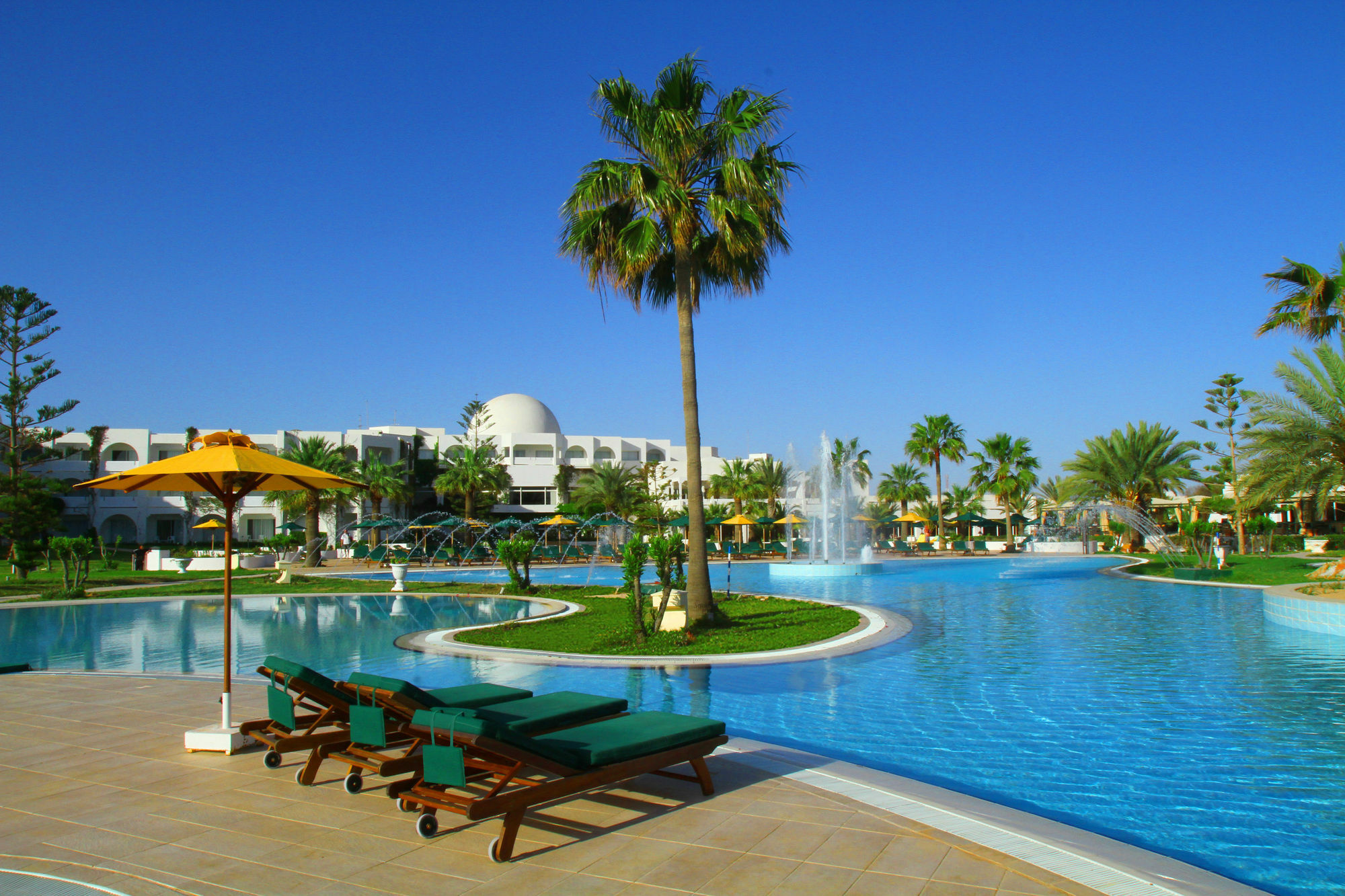 Djerba Plaza Thalasso & Spa Hotel Triffa Exterior photo